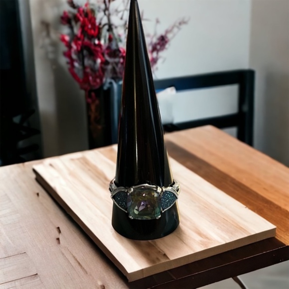 Gorgeous vintage Labradorite ring hallmarked 925 sterling silver